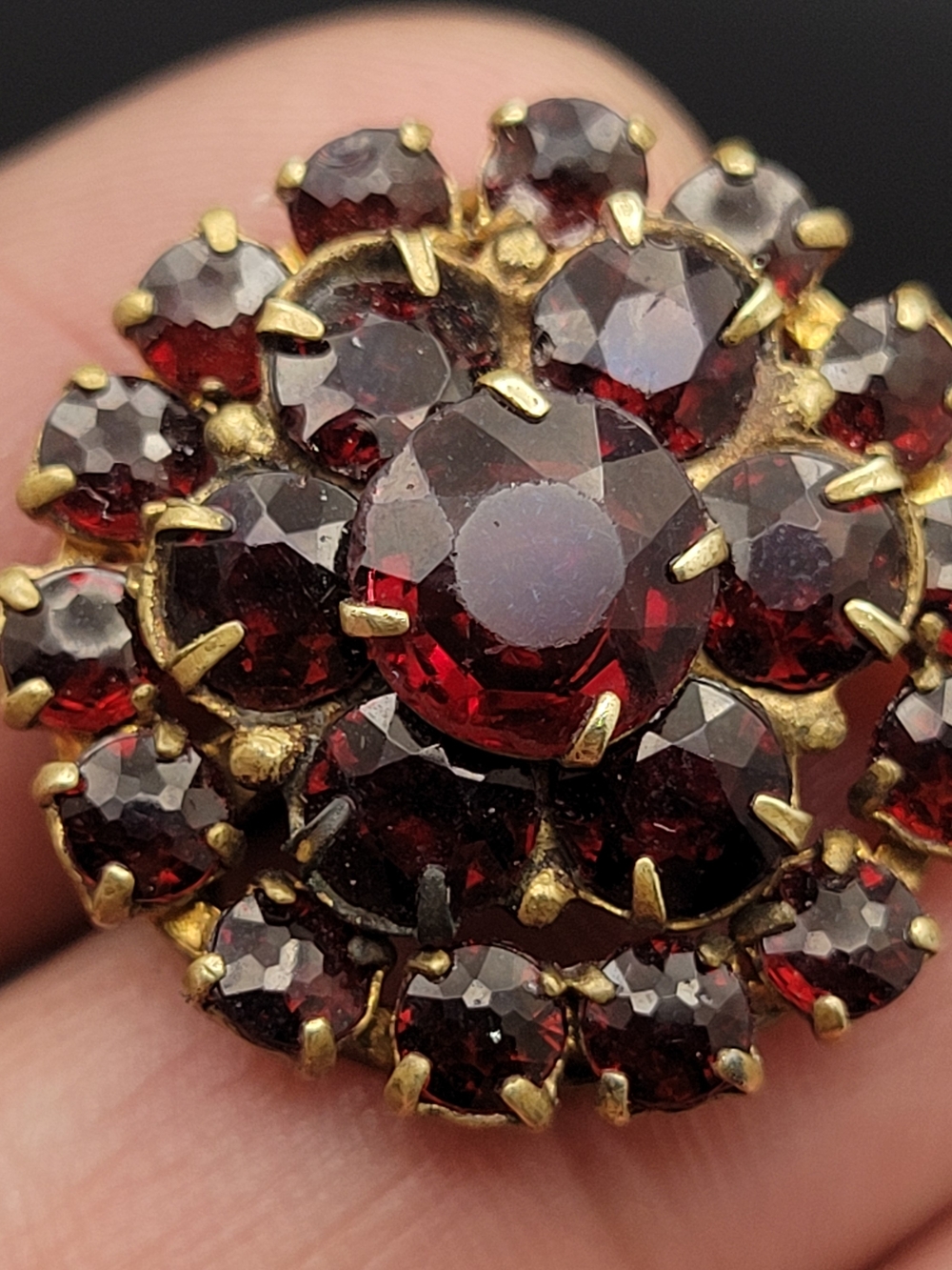 Antique Victorian Bohemian Garnet Cluster Brooch, c1870s–1880s - Picture 4 of 12